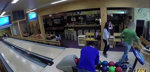HUNT4K. Das Paar hat es satt zu bowlen, der Typ will Geld, Ornella Morgen will Sex